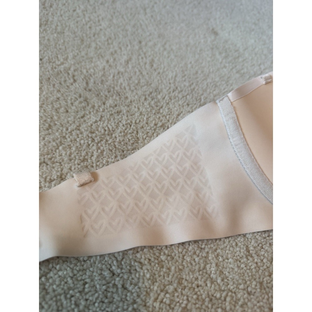 Victoria's Secret Illusion Lightly Lined Smooth Strapless Bra Nude Size 36D - Picture 3 of 5